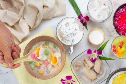 ลองเลย! 5 ขนมไทยสุดฮิตใน Paradise Park ย่านศรีนครินทร์ อร่อยโดนใจคนทุกวัย